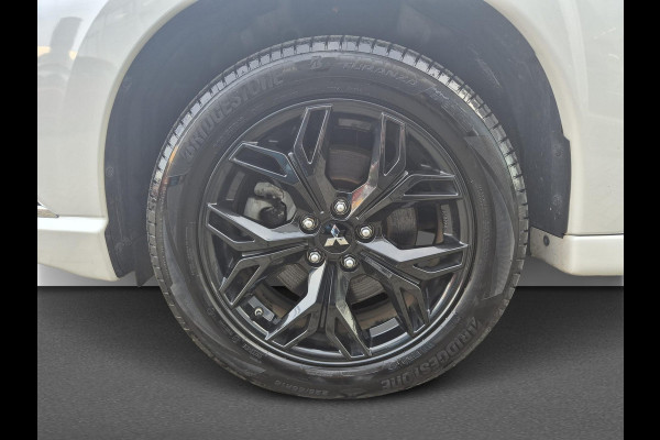 Mitsubishi Outlander 2.4 PHEV Instyle | volleder | trekhaak afneeembaar |