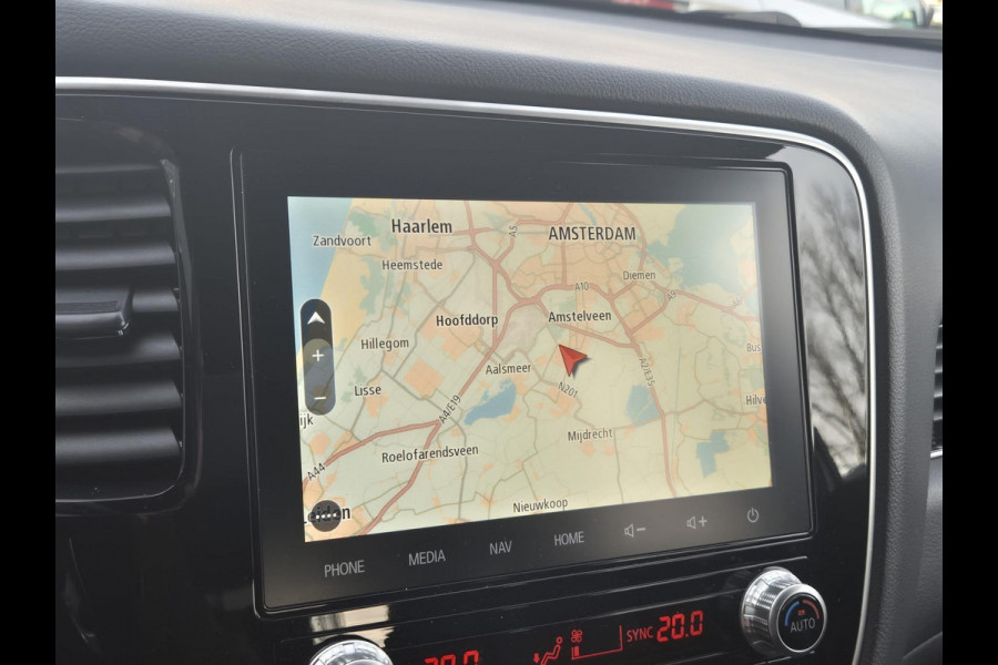 Mitsubishi Outlander 2.4 PHEV Instyle | volleder | trekhaak afneeembaar |