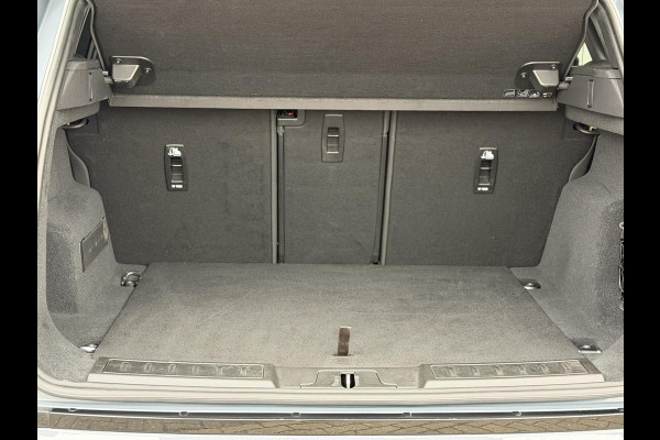 Land Rover Range Rover Evoque 1.5 P300e AWD R-Dynamic SE Black Style|Schuif/kantel dak|Meridian|Sfeer|Winterpakket