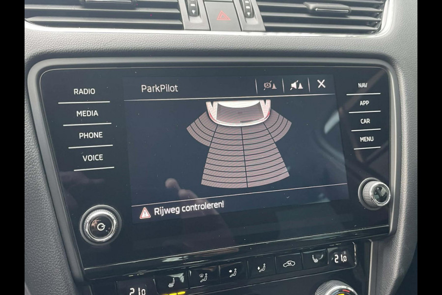 Škoda Octavia Combi 1.4 TSI Greentech Ambition Business AUTOMAAT l CarPlay l trekhaak