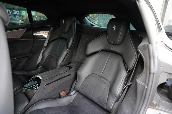 Ferrari Purosangue 6.5 V12 / Colore Purosanque