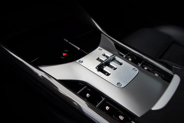 Ferrari Purosangue 6.5 V12 / Colore Purosanque