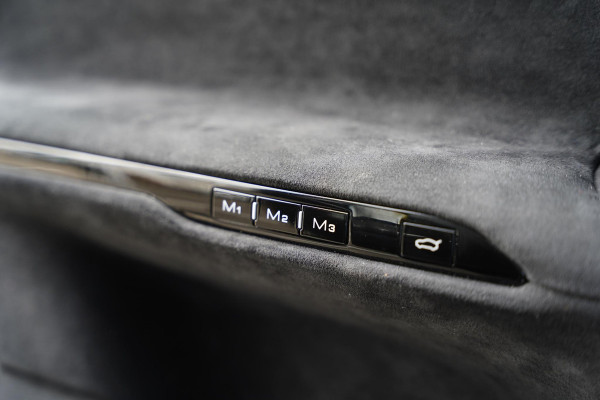 Ferrari Purosangue 6.5 V12 / Colore Purosanque