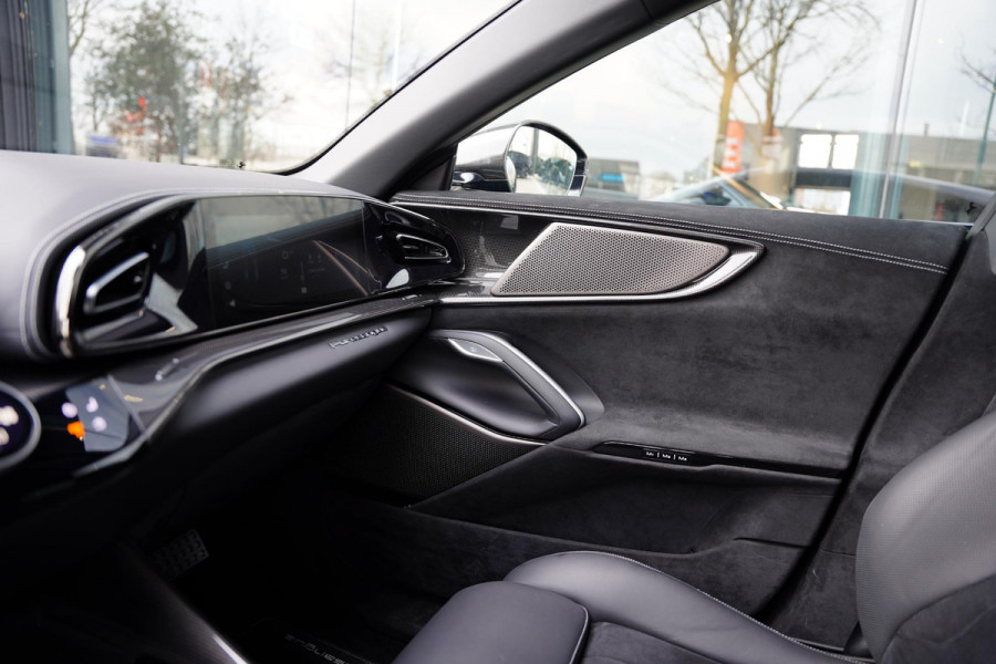 Ferrari Purosangue 6.5 V12 / Colore Purosanque