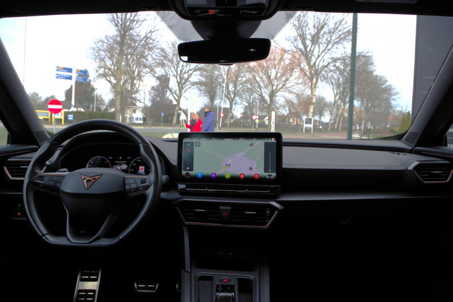 CUPRA Formentor 1.4 e-Hybrid 245 PK VZ Copper Edition, Panoramadak, Trekhaak, Memory, Camera