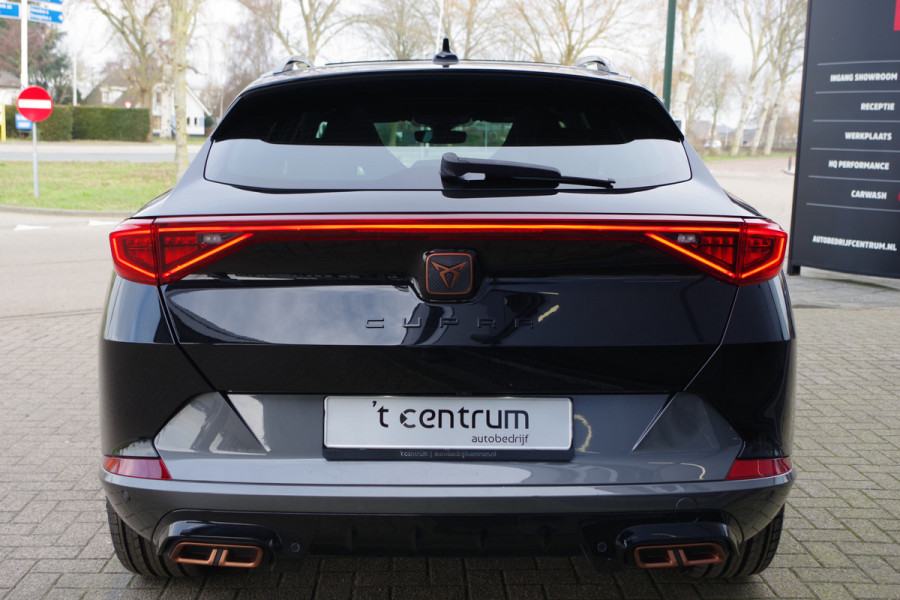 CUPRA Formentor 1.4 e-Hybrid 245 PK VZ Copper Edition, Panoramadak, Trekhaak, Memory, Camera