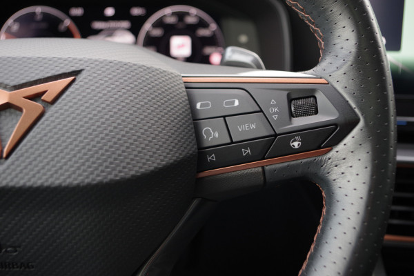 CUPRA Formentor 1.4 e-Hybrid 245 PK VZ Copper Edition, Panoramadak, Trekhaak, Memory, Camera