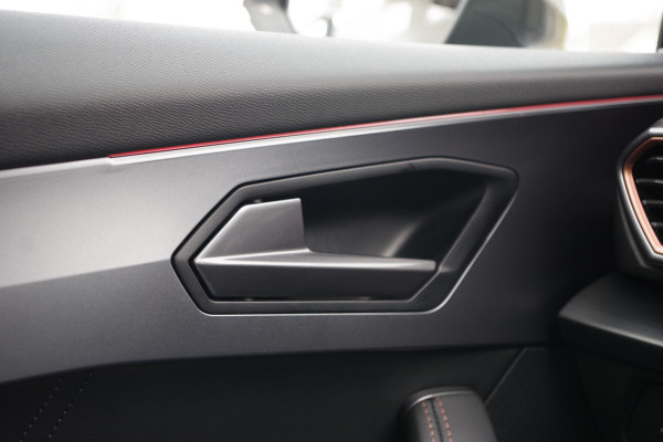 CUPRA Formentor 1.4 e-Hybrid 245 PK VZ Copper Edition, Panoramadak, Trekhaak, Memory, Camera