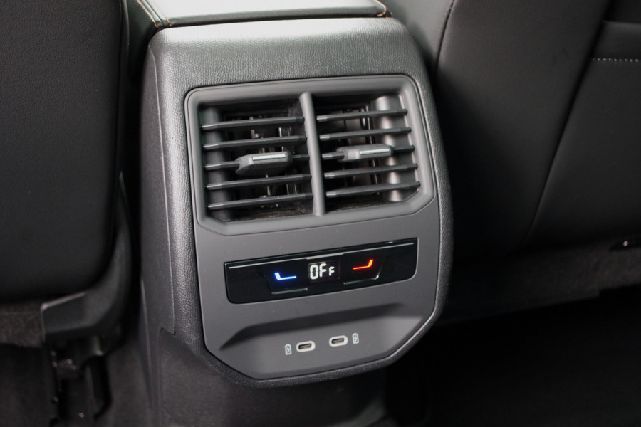 CUPRA Formentor 1.4 e-Hybrid 245 PK VZ Copper Edition, Panoramadak, Trekhaak, Memory, Camera