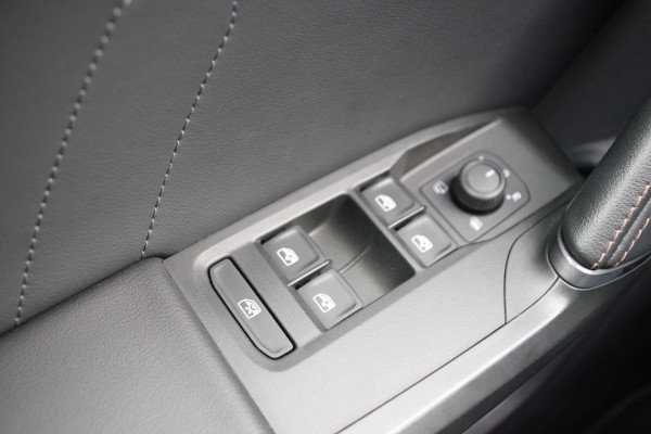 CUPRA Formentor 1.4 e-Hybrid 245 PK VZ Copper Edition, Panoramadak, Trekhaak, Memory, Camera