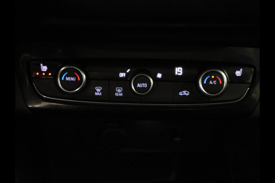 Opel Corsa 1.2 Elegance Two-Tone | Stuur- & Stoelverwarming | Navigatie | Camera | Parkeersensoren |