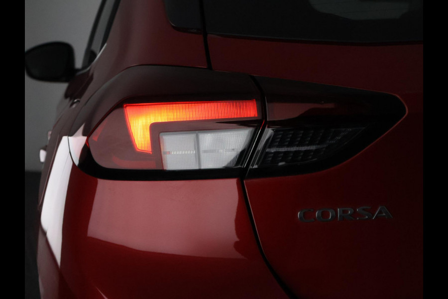 Opel Corsa 1.2 Elegance Two-Tone | Stuur- & Stoelverwarming | Navigatie | Camera | Parkeersensoren |