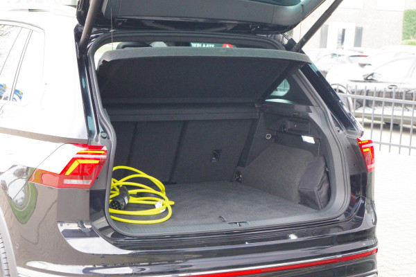 Volkswagen Tiguan 1.4 TSI eHybrid 245 PK R-Line BNS+, Leder, Panoramadak, 360 Camera, IQ-LED
