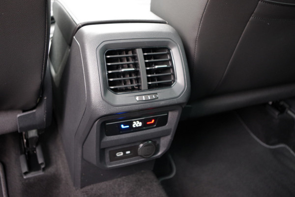 Volkswagen Tiguan 1.4 TSI eHybrid 245 PK R-Line BNS+, Leder, Panoramadak, 360 Camera, IQ-LED