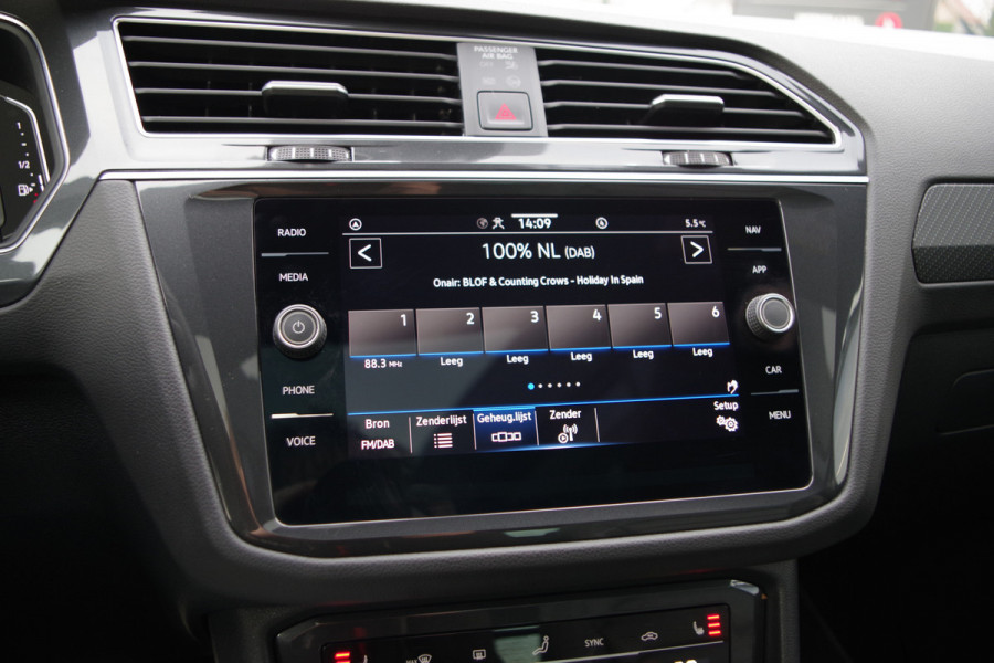 Volkswagen Tiguan 1.4 TSI eHybrid 245 PK R-Line BNS+, Leder, Panoramadak, 360 Camera, IQ-LED