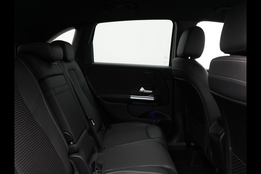 Mercedes-Benz B-Klasse 250 e Progressive Plug In Hybrid 218pk Dealer O.H. PHEV | Camera | Night Pakket | Sfeerverlichting | Widescreen Navi | Sportstoelen Memory & Verwarmd | Apple Carplay | Blis | Cruise Control | Navigatie | DAB |