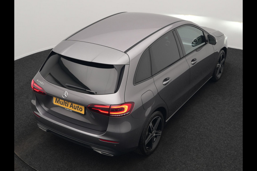 Mercedes-Benz B-Klasse 250 e Progressive Plug In Hybrid 218pk Dealer O.H. PHEV | Camera | Night Pakket | Sfeerverlichting | Widescreen Navi | Sportstoelen Memory & Verwarmd | Apple Carplay | Blis | Cruise Control | Navigatie | DAB |