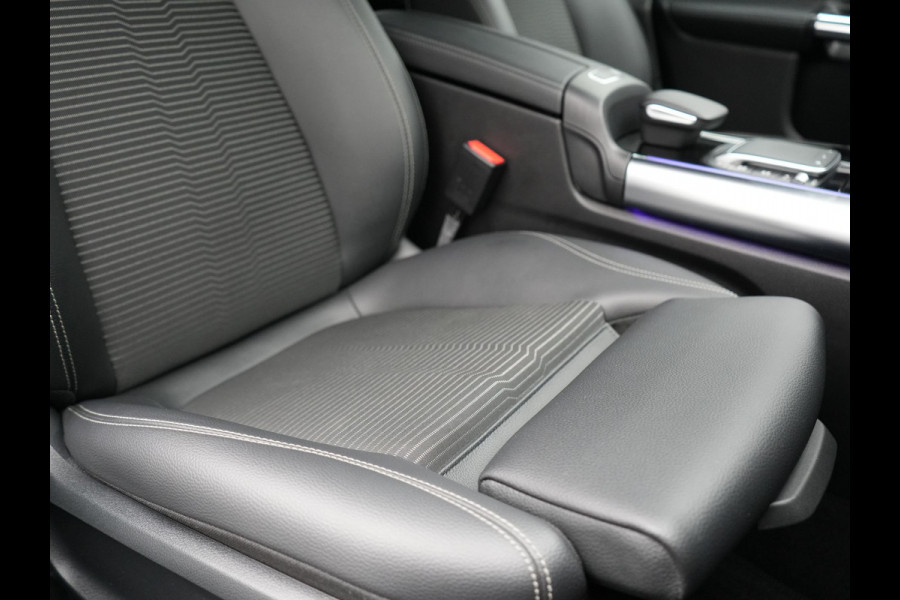 Mercedes-Benz B-Klasse 250 e Progressive Plug In Hybrid 218pk Dealer O.H. PHEV | Camera | Night Pakket | Sfeerverlichting | Widescreen Navi | Sportstoelen Memory & Verwarmd | Apple Carplay | Blis | Cruise Control | Navigatie | DAB |