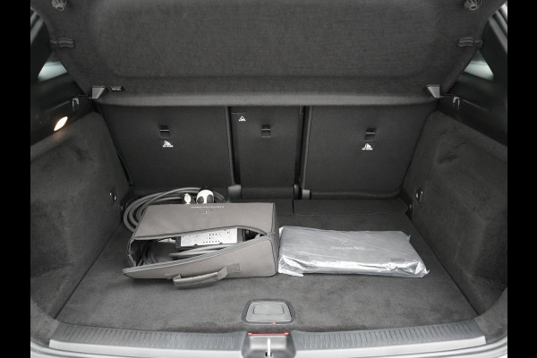 Mercedes-Benz B-Klasse 250 e Progressive Plug In Hybrid 218pk Dealer O.H. PHEV | Camera | Night Pakket | Sfeerverlichting | Widescreen Navi | Sportstoelen Memory & Verwarmd | Apple Carplay | Blis | Cruise Control | Navigatie | DAB |