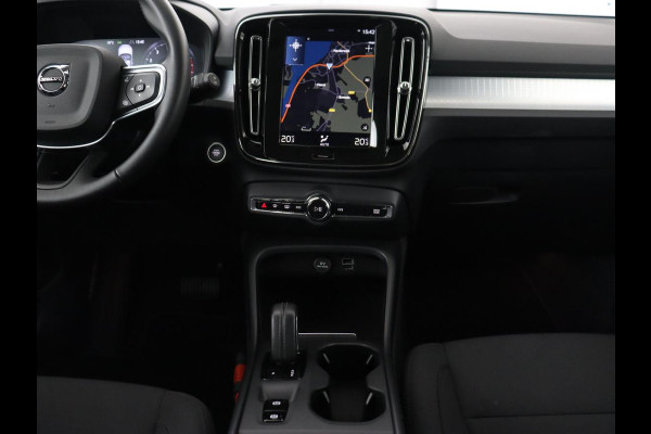 Volvo XC40 1.5 T2 Business Pro | Trekhaak | Camera | Carplay | Adaptive cruise | Keyless | Full LED | Navigatie | Parkeerhulp | Digital Cockpit | Climate control | Bluetooth