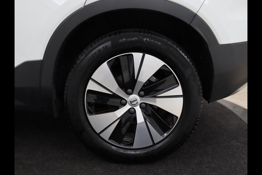 Volvo XC40 1.5 T2 Business Pro | Trekhaak | Camera | Carplay | Adaptive cruise | Keyless | Full LED | Navigatie | Parkeerhulp | Digital Cockpit | Climate control | Bluetooth