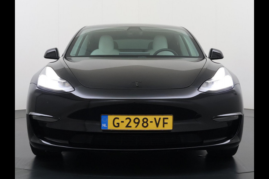 Tesla Model 3 Performance AWD 75 kWh VAN €24.900,- NU VOOR SLECHTS €21.440,- Uw LENTEVOORDEEL €3.460,- |SOH 86% | 20 inch velgen (als nieuw) | Zeer nette staat | Rijklaar geleverd incl. 12 mnd Bovag-garantie | Tesla fabrieksgarantie op de hoogvolt accu t/m 13-12-2027 of 192.000 km