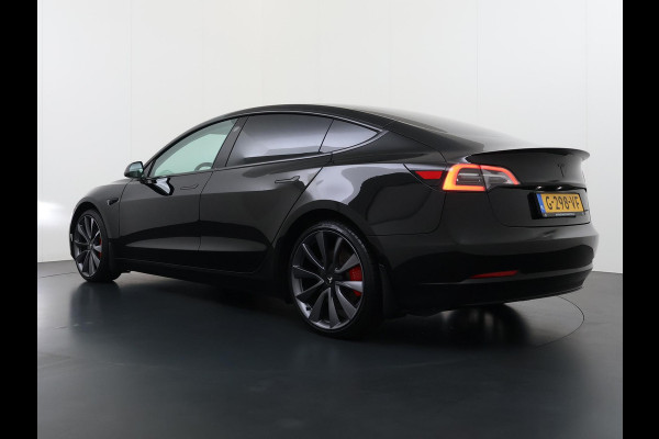 Tesla Model 3 Performance AWD 75 kWh VAN €24.900,- NU VOOR SLECHTS €21.440,- Uw LENTEVOORDEEL €3.460,- |SOH 86% | 20 inch velgen (als nieuw) | Zeer nette staat | Rijklaar geleverd incl. 12 mnd Bovag-garantie | Tesla fabrieksgarantie op de hoogvolt accu t/m 13-12-2027 of 192.000 km