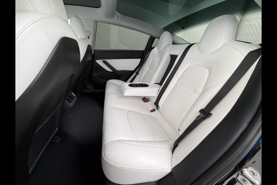 Tesla Model 3 Performance AWD 75 kWh VAN €24.900,- NU VOOR SLECHTS €21.440,- Uw LENTEVOORDEEL €3.460,- |SOH 86% | 20 inch velgen (als nieuw) | Zeer nette staat | Rijklaar geleverd incl. 12 mnd Bovag-garantie | Tesla fabrieksgarantie op de hoogvolt accu t/m 13-12-2027 of 192.000 km