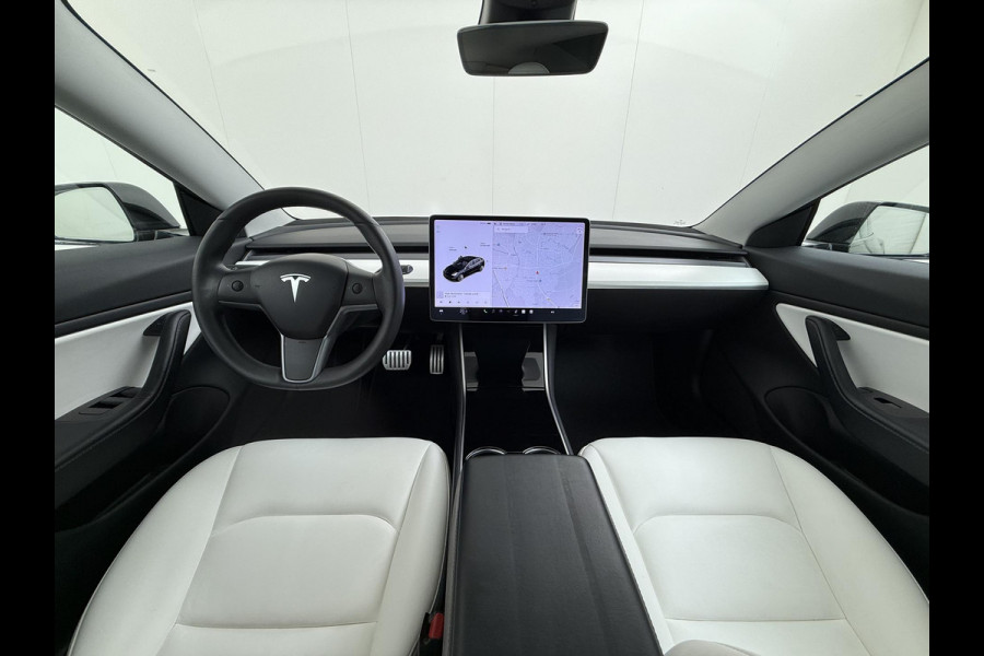 Tesla Model 3 Performance AWD 75 kWh VAN €24.900,- NU VOOR SLECHTS €21.440,- Uw LENTEVOORDEEL €3.460,- |SOH 86% | 20 inch velgen (als nieuw) | Zeer nette staat | Rijklaar geleverd incl. 12 mnd Bovag-garantie | Tesla fabrieksgarantie op de hoogvolt accu t/m 13-12-2027 of 192.000 km