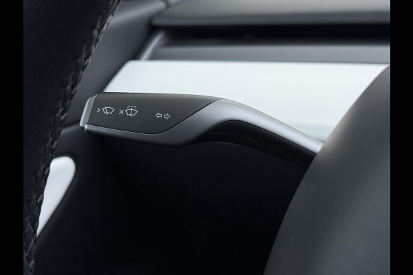 Tesla Model 3 Performance AWD 75 kWh VAN €24.900,- NU VOOR SLECHTS €21.440,- Uw LENTEVOORDEEL €3.460,- |SOH 86% | 20 inch velgen (als nieuw) | Zeer nette staat | Rijklaar geleverd incl. 12 mnd Bovag-garantie | Tesla fabrieksgarantie op de hoogvolt accu t/m 13-12-2027 of 192.000 km