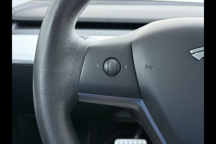 Tesla Model 3 Performance AWD 75 kWh VAN €24.900,- NU VOOR SLECHTS €21.440,- Uw LENTEVOORDEEL €3.460,- |SOH 86% | 20 inch velgen (als nieuw) | Zeer nette staat | Rijklaar geleverd incl. 12 mnd Bovag-garantie | Tesla fabrieksgarantie op de hoogvolt accu t/m 13-12-2027 of 192.000 km