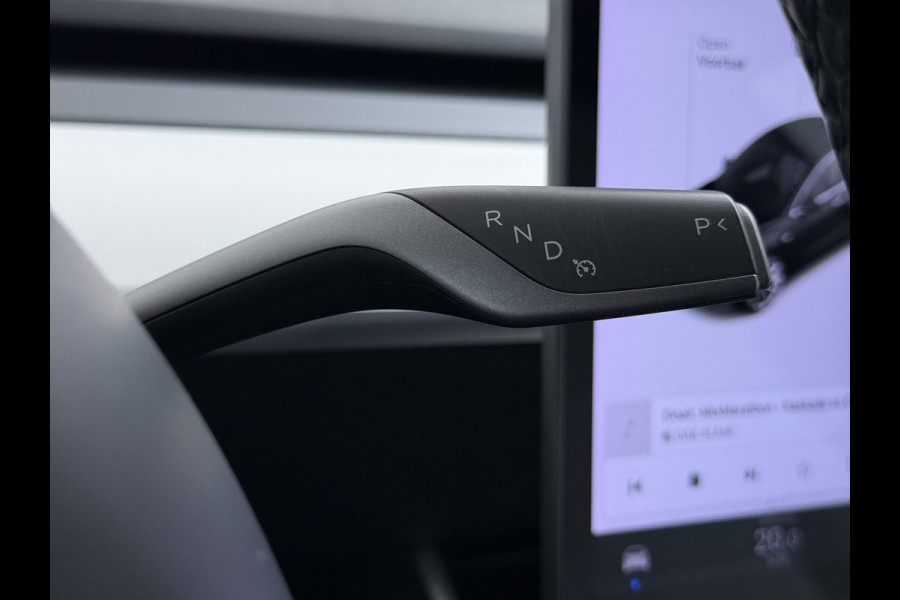 Tesla Model 3 Performance AWD 75 kWh VAN €24.900,- NU VOOR SLECHTS €21.440,- Uw LENTEVOORDEEL €3.460,- |SOH 86% | 20 inch velgen (als nieuw) | Zeer nette staat | Rijklaar geleverd incl. 12 mnd Bovag-garantie | Tesla fabrieksgarantie op de hoogvolt accu t/m 13-12-2027 of 192.000 km