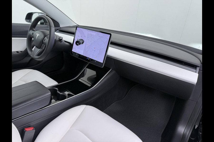 Tesla Model 3 Performance AWD 75 kWh VAN €24.900,- NU VOOR SLECHTS €21.440,- Uw LENTEVOORDEEL €3.460,- |SOH 86% | 20 inch velgen (als nieuw) | Zeer nette staat | Rijklaar geleverd incl. 12 mnd Bovag-garantie | Tesla fabrieksgarantie op de hoogvolt accu t/m 13-12-2027 of 192.000 km