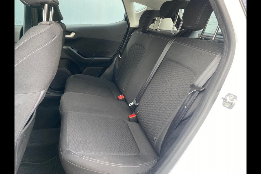 Ford Fiesta BWJ 2023 | 1.0T Hybrid 126PK Titanium | CLIMA | CARPLAY | CRUISE | NAVI | PRIVACY GLASS |