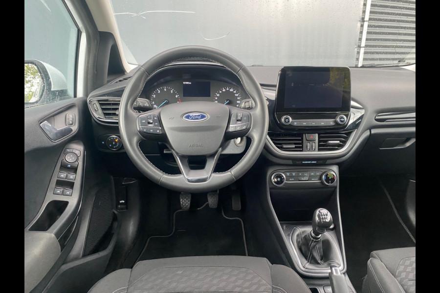 Ford Fiesta BWJ 2023 | 1.0T Hybrid 126PK Titanium | CLIMA | CARPLAY | CRUISE | NAVI | PRIVACY GLASS |