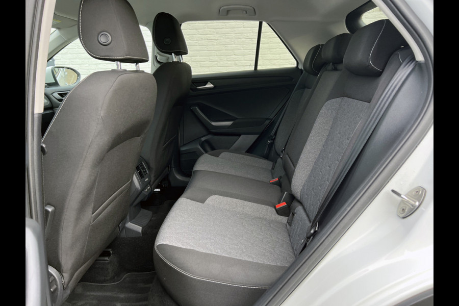 Volkswagen T-Roc 1.5 TSI Move | Carplay | LED | Virtual Cockpit | DAB