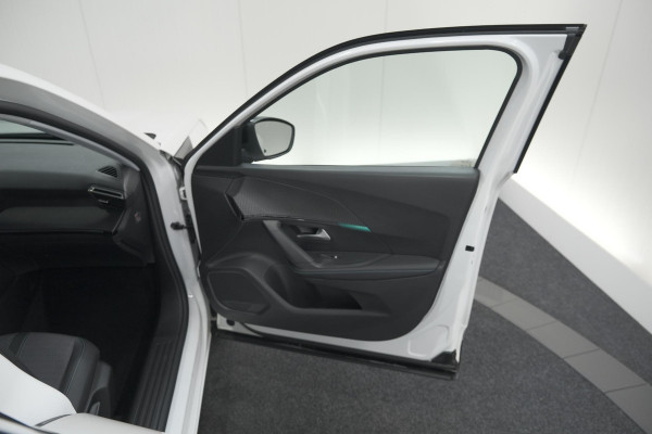 Peugeot 2008 PureTech 100 Allure Pack | Allseason Banden | Parkeersensoren | Apple Carplay