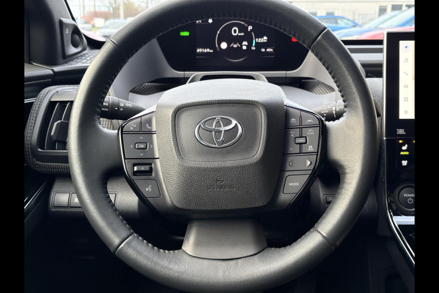 Toyota Bz4x Premium 71 kWh | 97% SOH! | Leder | Stoel- Verwarming & Ventilatie | Panoramadak | 360 Camera | Adaptive Cruise |