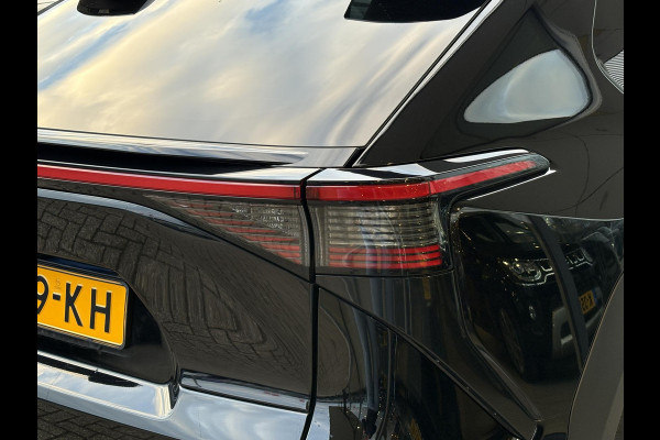 Toyota Bz4x Premium 71 kWh | 97% SOH! | Leder | Stoel- Verwarming & Ventilatie | Panoramadak | 360 Camera | Adaptive Cruise |
