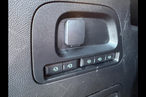 Ford S-Max 2.5i HEV 7P