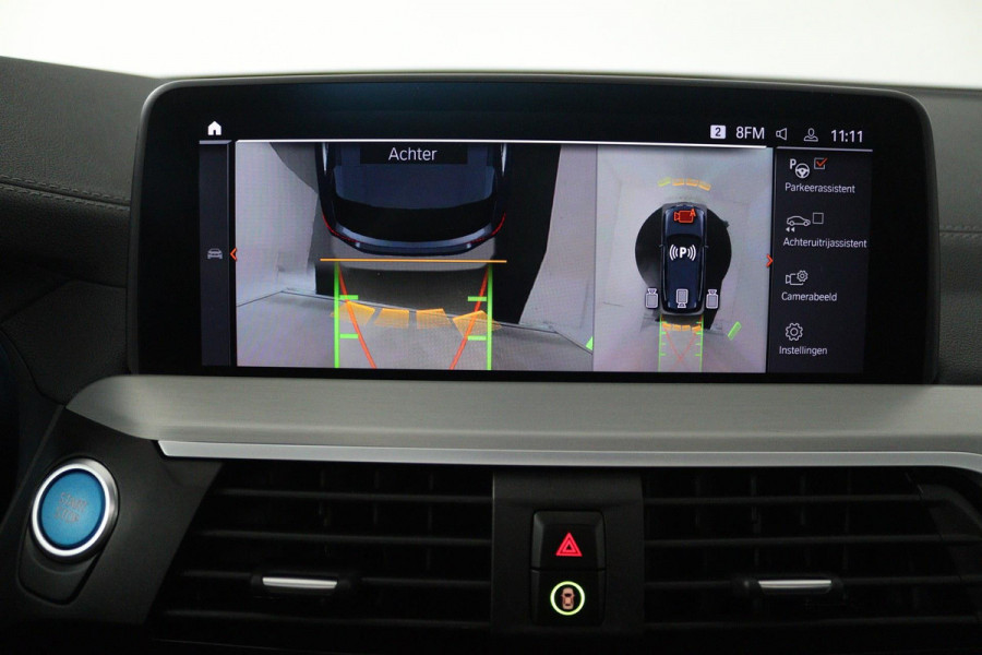 BMW iX3 High Executive 80 kWh (PANORAMADAK, SoH 97.7, SFEERVERLICHTING, STOELVERWARMING, ACHTERUITRIJCAMERA, NAVIGATIE)