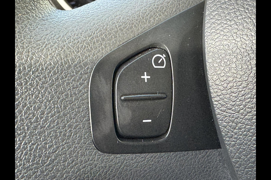 Renault Trafic 2.0 dCi 145 T27 L1H1 Comfort Automaat Navigatie Airco Cruise DAB Apple / Android LED koplampen