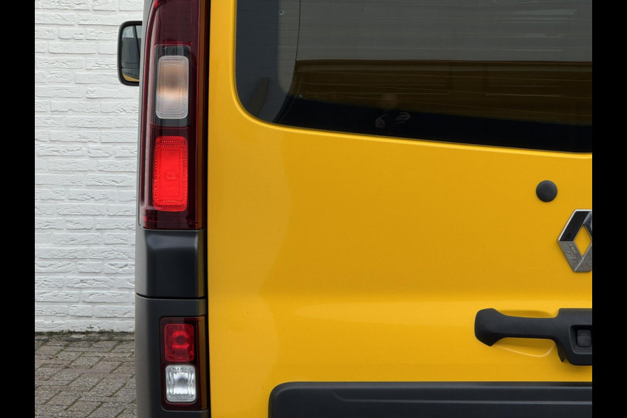 Renault Trafic 2.0 dCi 145 T27 L1H1 Comfort Automaat Navigatie Airco Cruise DAB Apple / Android LED koplampen