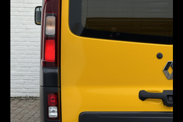 Renault Trafic 2.0 dCi 145 T27 L1H1 Comfort Automaat Navigatie Airco Cruise DAB Apple / Android LED koplampen