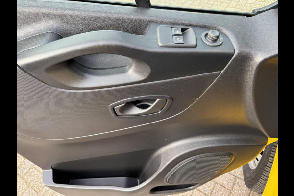 Renault Trafic 2.0 dCi 145 T27 L1H1 Comfort Automaat Navigatie Airco Cruise DAB Apple / Android LED koplampen