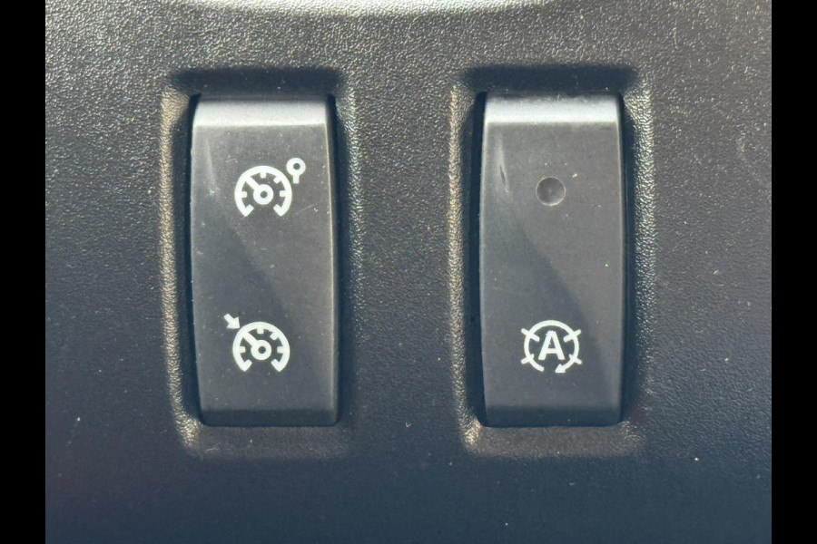 Renault Trafic 2.0 dCi 145 T27 L1H1 Comfort Automaat Navigatie Airco Cruise DAB Apple / Android LED koplampen