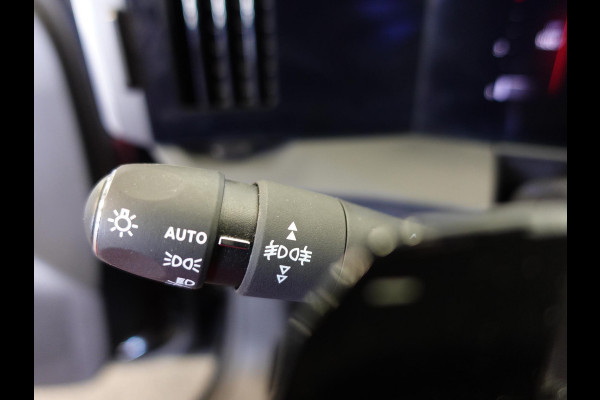 Opel Astra 1.2 130pk GS Line Automaat | Climate control | Adaptive cruise control | LED | Stoel/Stuur | Verwarming | Camera | Sfeer Verlichting | Apple carplay/ Android auto