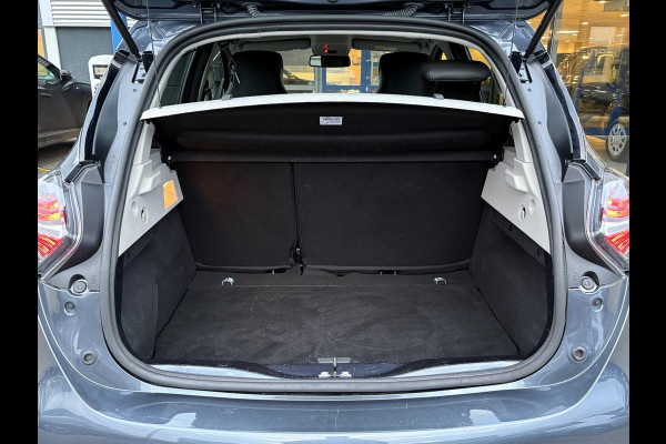 Renault ZOE R135 Intens 52 kWh | Accuhuur | DC Lader | Easy Link 9'' | Dodehoeksensoren | Climate Control | Cruise Control | Achteruitrijcamera | Navi |