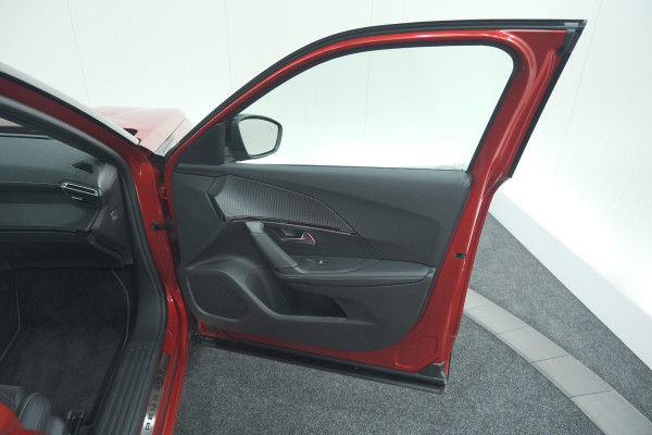 Peugeot 2008 PureTech 130 EAT8 GT | 360 Camera | Stoelmassage | Adaptieve Cruise Control | Dodehoekdetectie