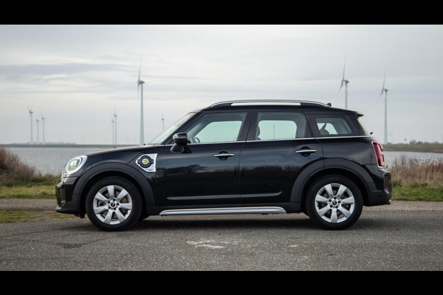 MINI Countryman 1.5 Cooper S E ALL4 Essential CAMERA / NAVI / CARPLAY / AIRCO / ZWART / STOELVERWARMING